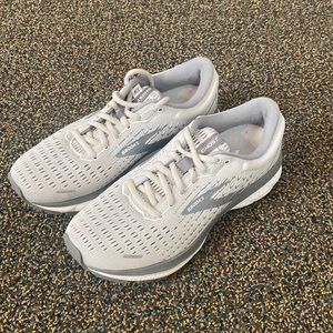 Brooks Running Sneakers